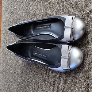 Silver Dana Buchman sz 8 1/2